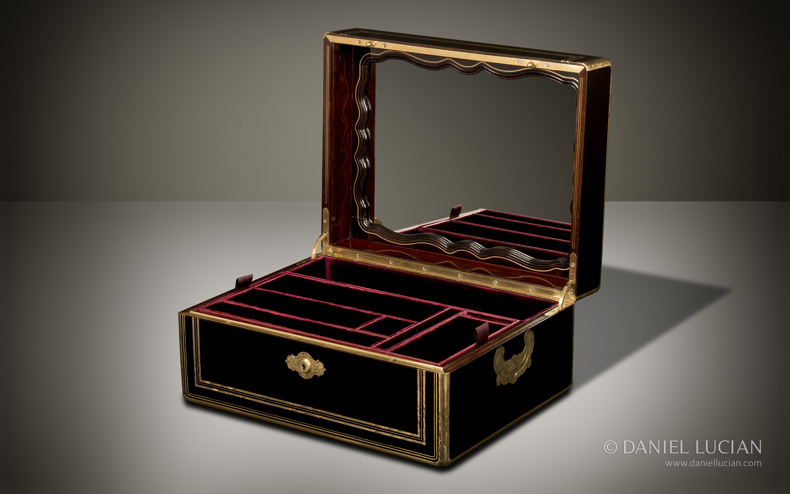 French Antique Jewellery Box in Ebony with Brass Inlay by Alphonse Giroux & Cie, Paris.