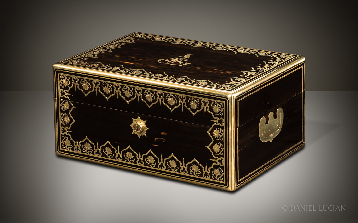 Antique Nécessaire de Voyage Dressing Case in Ebony with Floral Brass Inlay by Aucoc Ainé à Paris