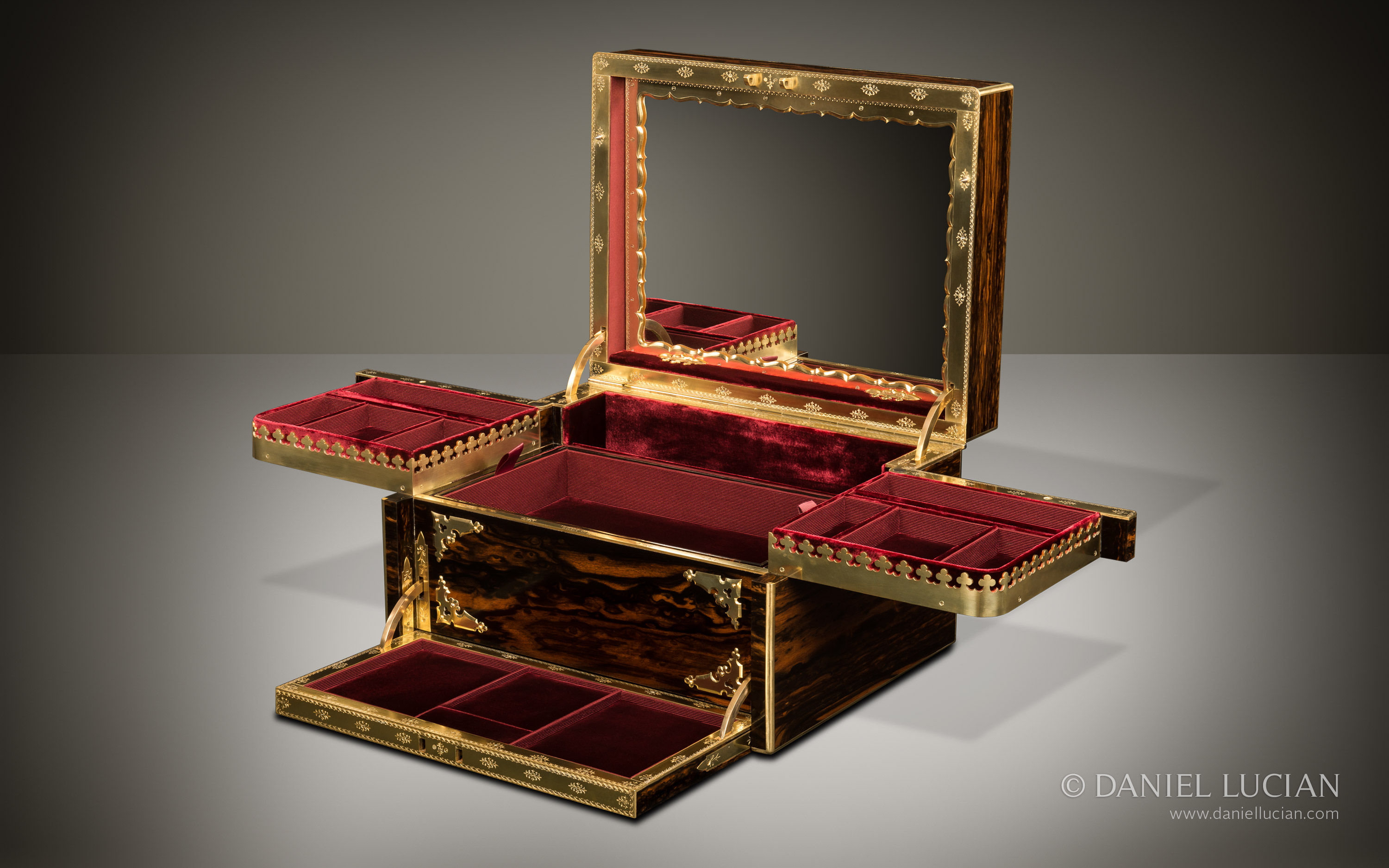 Antique Jewellery Box in Coromandel with Betjemann Patent ‘Automatic’ Mechanism by Howell, James & Co.