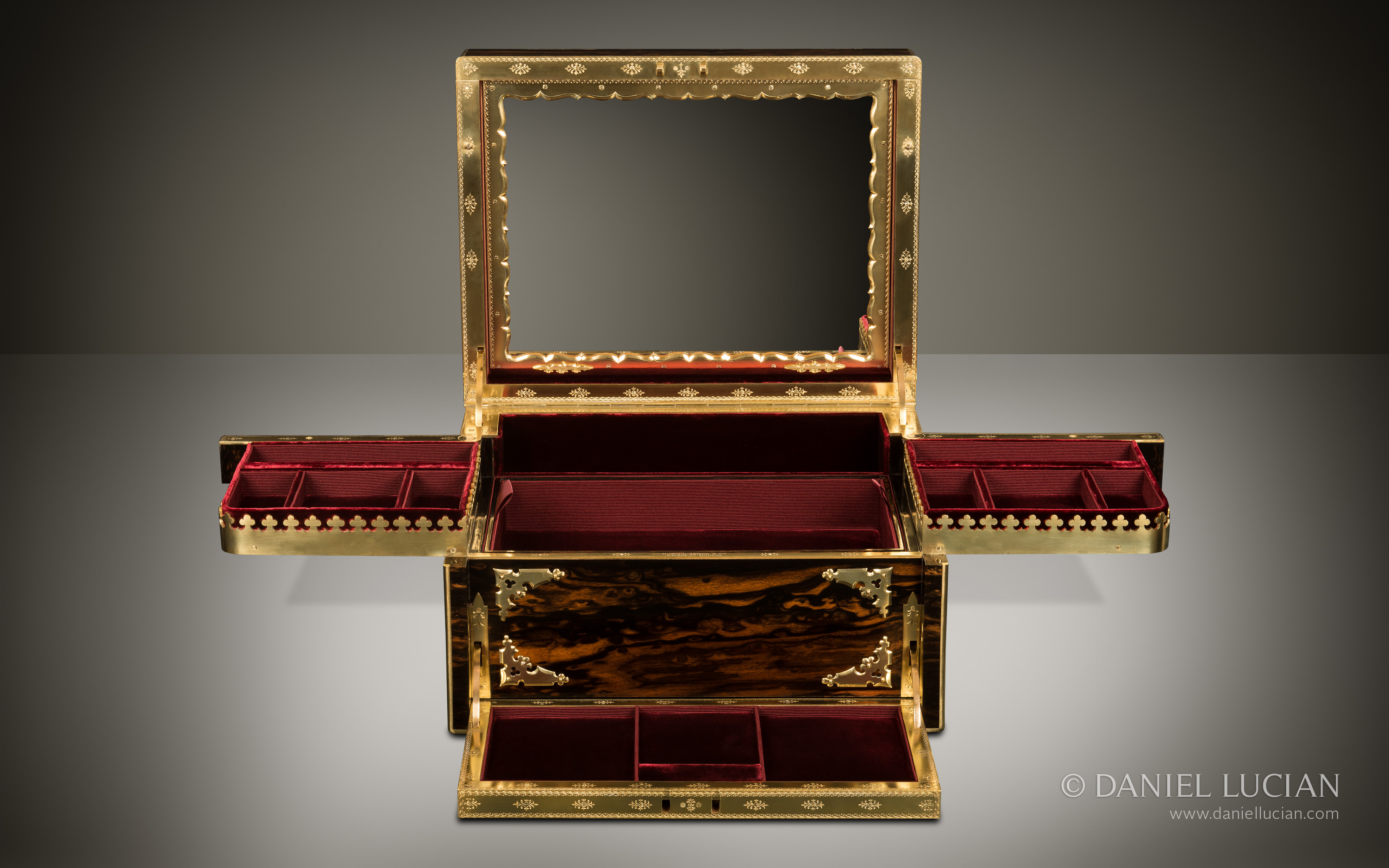 Antique Jewellery Box in Coromandel with Betjemann Patent ‘Automatic’ Mechanism by Howell, James & Co.