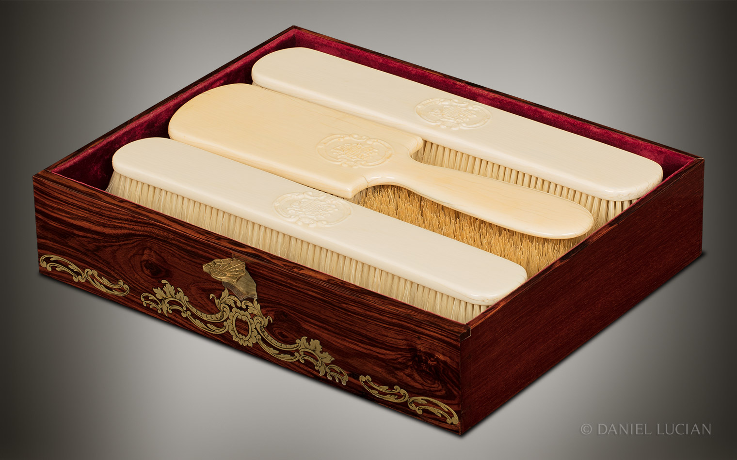 Magnificent Antique Dressing Case from Asprey, Displayed at the Great Exhibition of 1851.