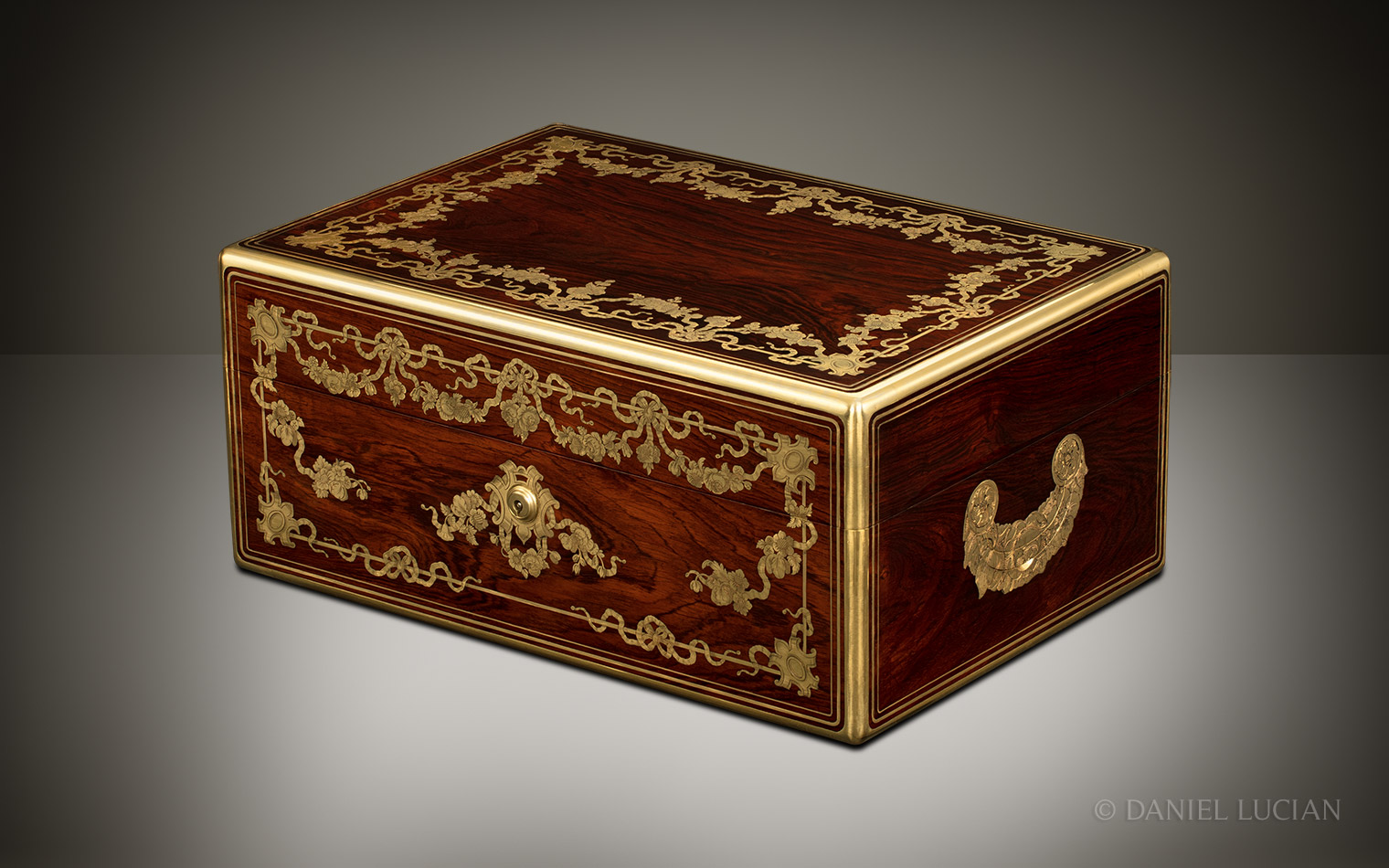 Antique Nécessaire de Voyage Dressing Case in Rosewood with Floral and Foliate Brass Inlay, by Louis Aucoc